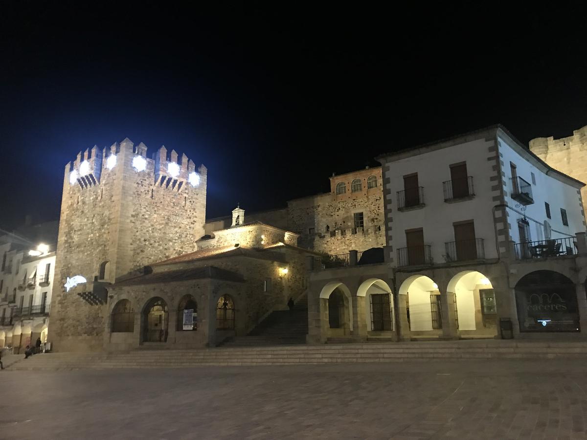 Adama Apartamento Turístico Cáceres Exterior foto